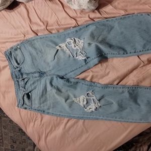 Like new Universal Thread boyfriend high waisted ripped jeans